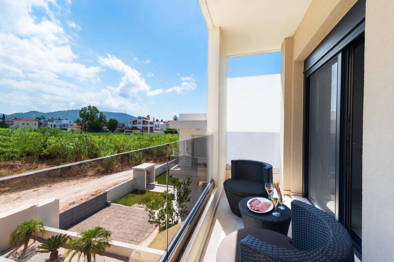 Villa Breeze 2 *